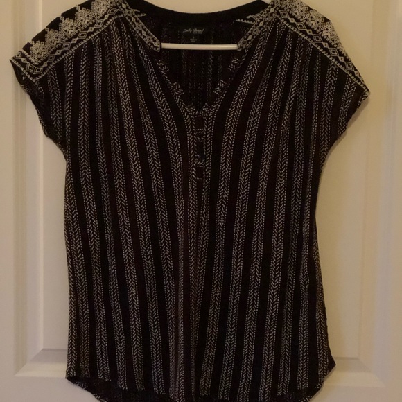 Lucky Brand Tops - Lucky Brand Shirt. Size Large. Black with Cream Print.